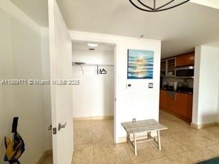 Building Photo - 1750 N Bayshore Dr