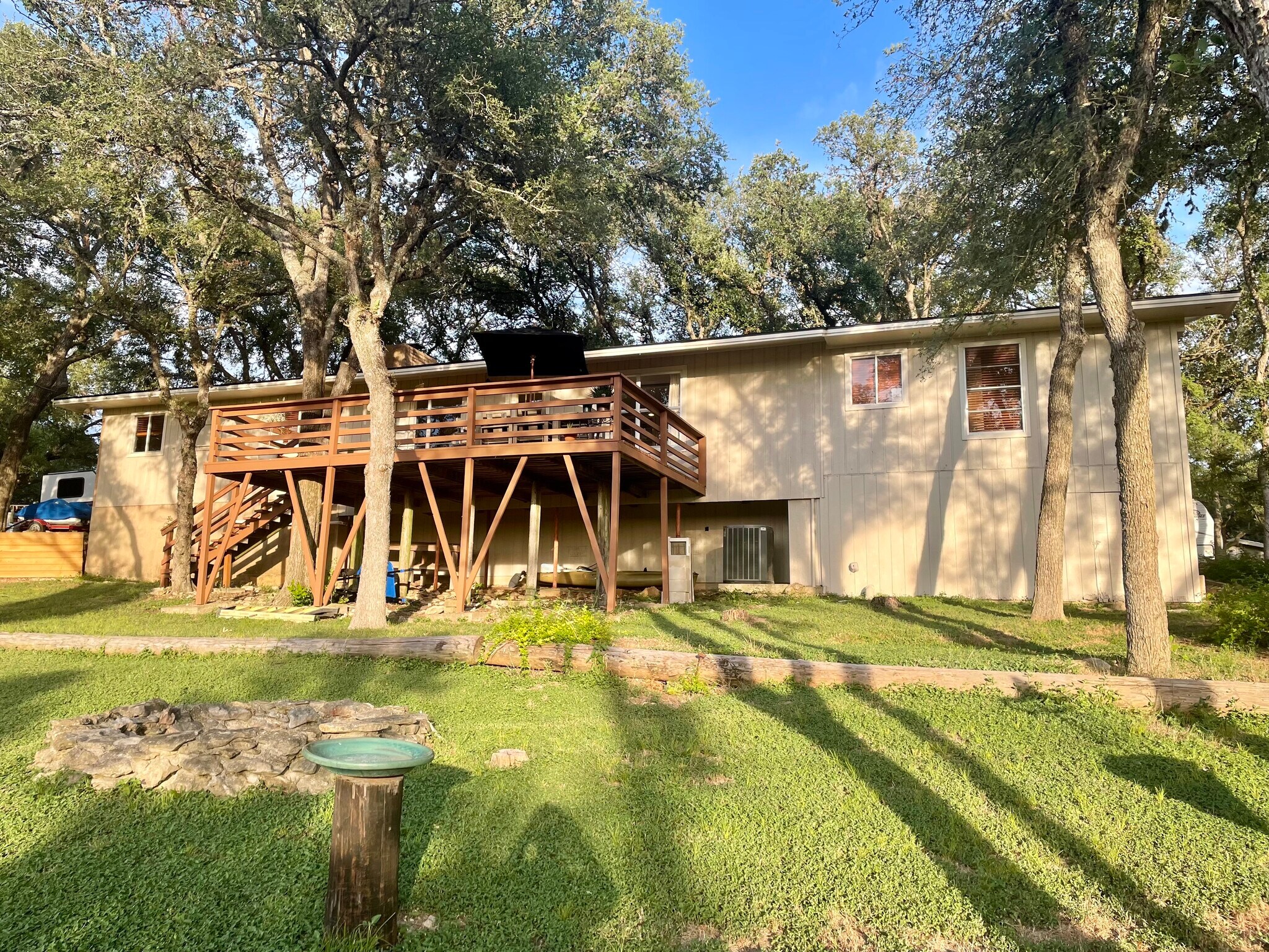 Building Photo - 800 Dale Dr