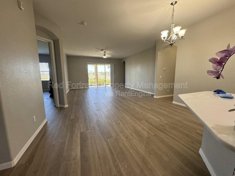 Building Photo - 2531 Sawgrass Lake Ct