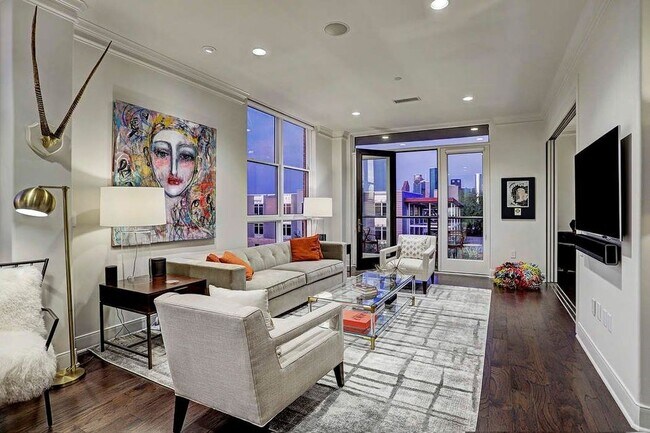 Building Photo - 1419 Montrose-ID711.2