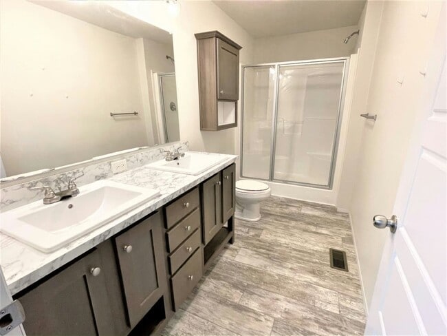 Building Photo - 248 Canary Dr