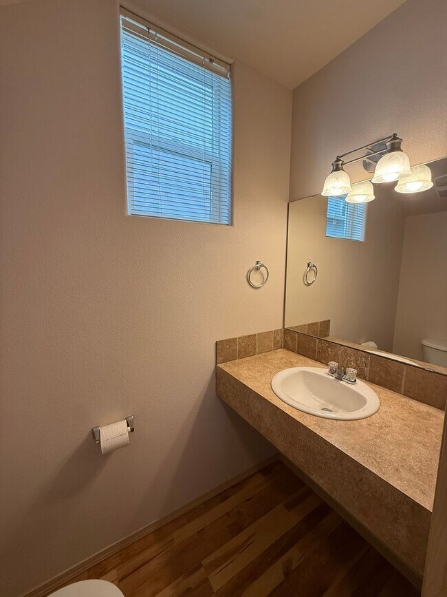 Building Photo - 3Bd/2.5Ba Maple Valley Home