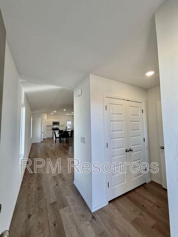 Building Photo - 10320 Baled Bermuda Rd