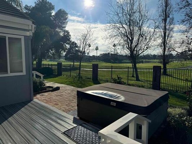 Building Photo - Beautiful single story, 3 bedroom 2 bath home in a gated community!! Available 2/1/26!