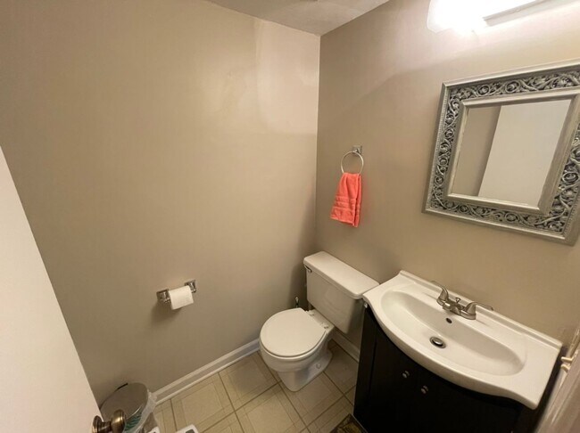 Building Photo - Quiet 3 bedroom cul-de-sac home in Rolling...