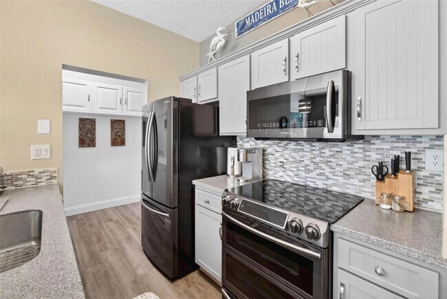 Building Photo - 10764 70th Ave N