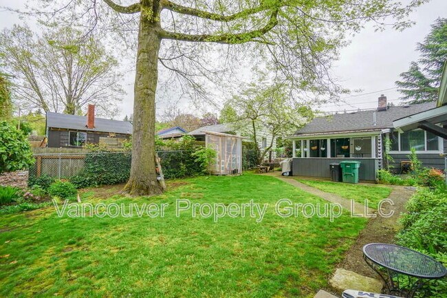 Building Photo - 1206 Grand Blvd