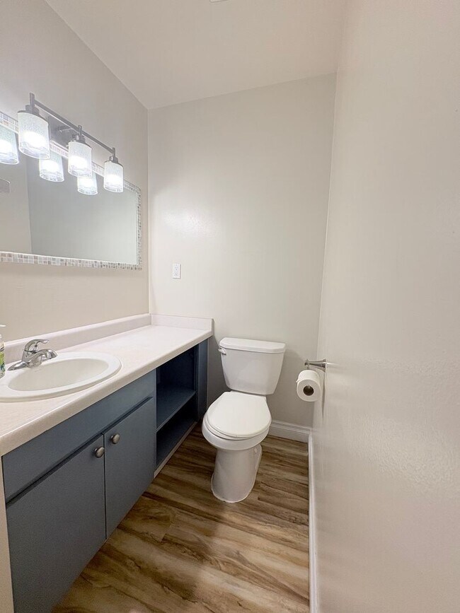 Building Photo - Partly Furnished 3-Bedroom, 2.5 Bath Townhouse at Kaholo Hale.  Pets Okay!