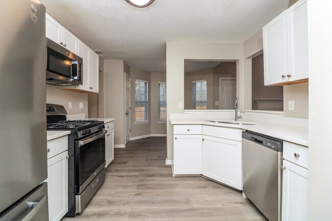 Building Photo - 2756 River Tree Dr