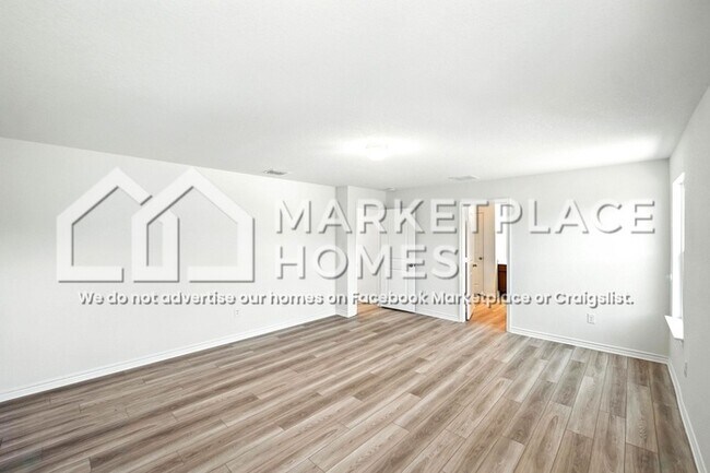 Building Photo - 15233 Dionysus Ln
