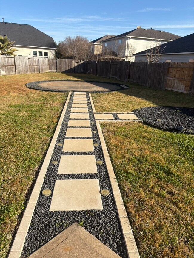 Building Photo - 407 Stream Mill Ln