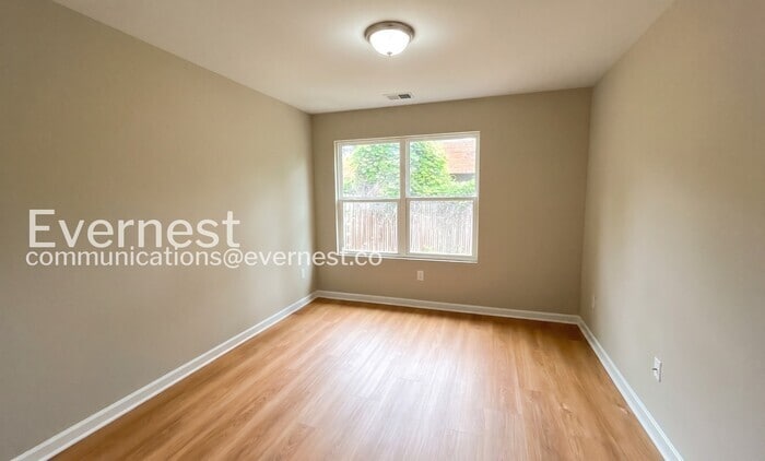 Building Photo - 853 Langston Trace