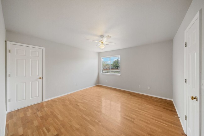 Building Photo - Remodeled 2 story in desired Stone Mill Br...