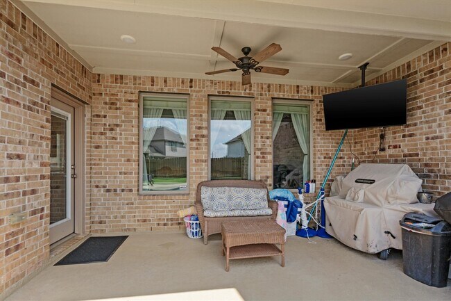 Building Photo - 2752 Sterling Heights Ln