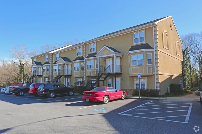 Building Photo - Whistlebury (Student Housing)