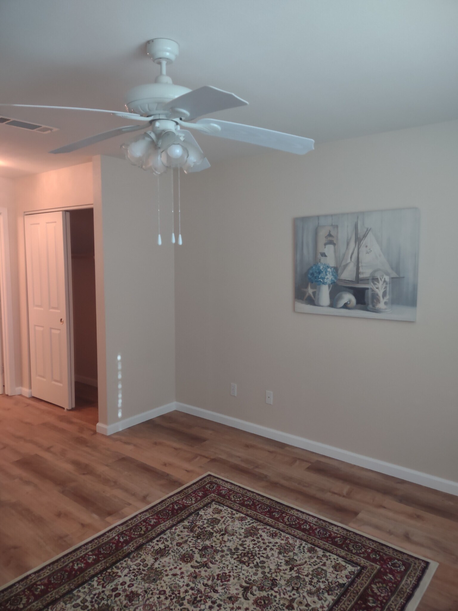Building Photo - 1061 Mountain View Dr