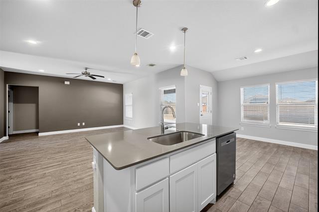 Building Photo - 1321 Greenfield Dr