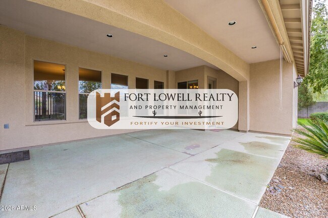 Building Photo - 13354 W San Miguel Ave