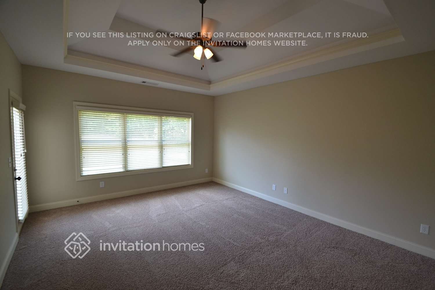 Building Photo - 427 Sweetwater Bridge Cir