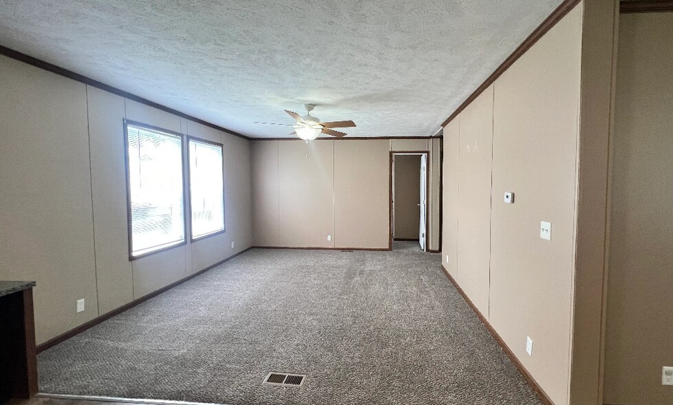 Building Photo - 49515 Au Lac Dr E