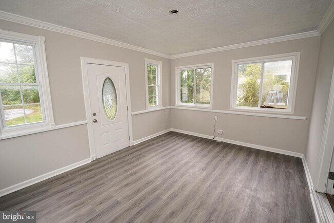 Building Photo - 28975 Aleine Ave