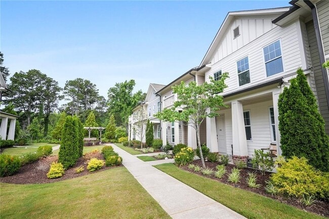 Building Photo - 901 Proctor Ranch Dr