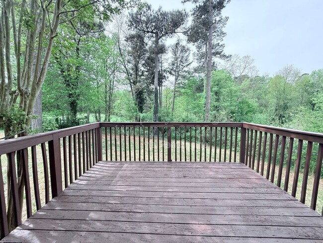 Building Photo - 5035 Merlin Dr