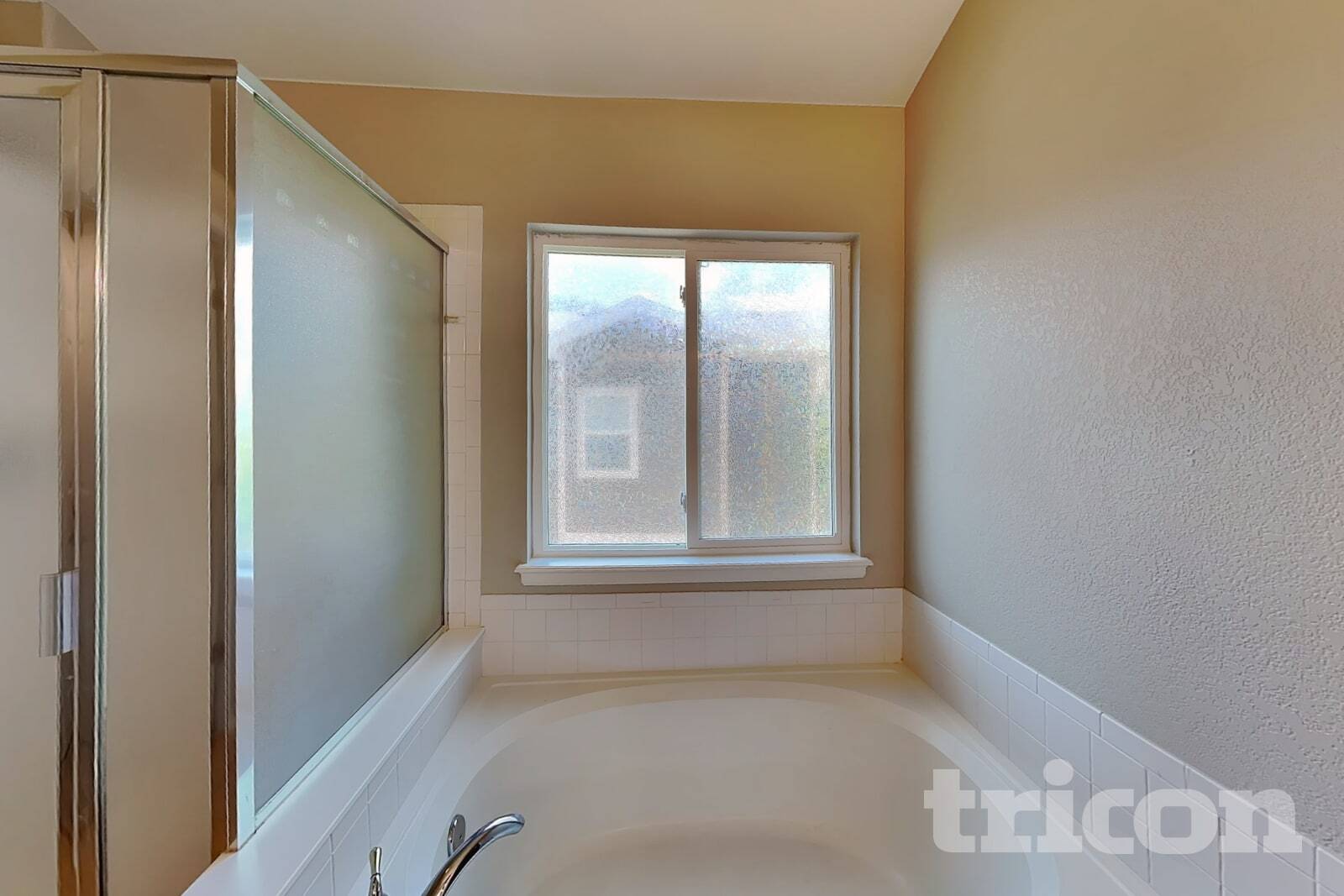 Building Photo - 9061 Renoir Dr