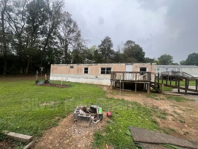 Building Photo - 285 County Farm Rd