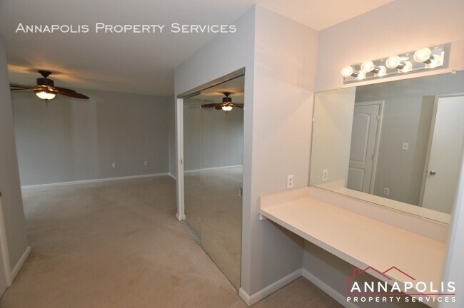 Building Photo - 13 silverwood circle #10