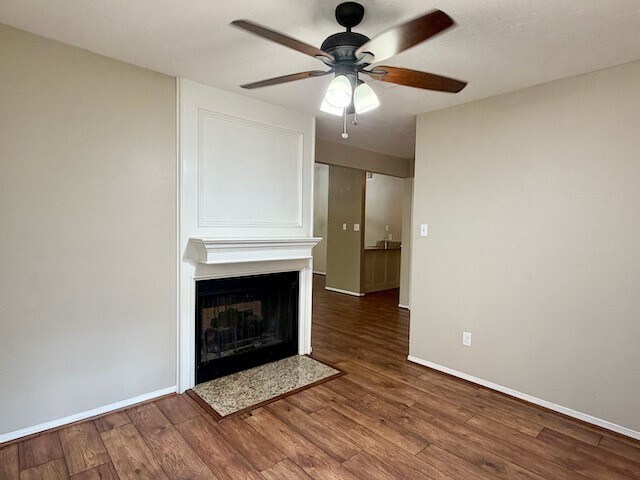 Building Photo - 3602 Chapel Square Dr
