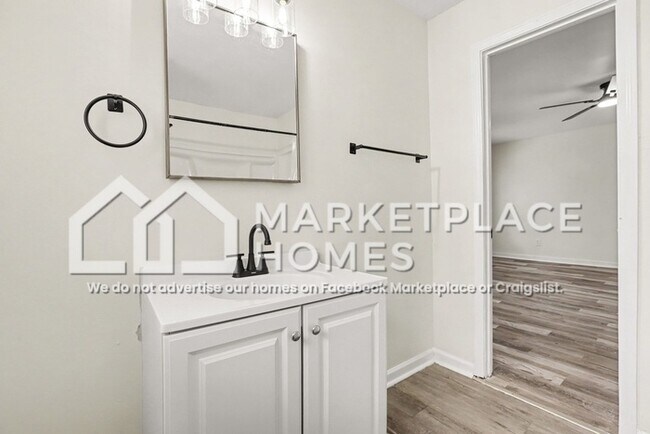 Building Photo - 2954 Hapeville Rd SW