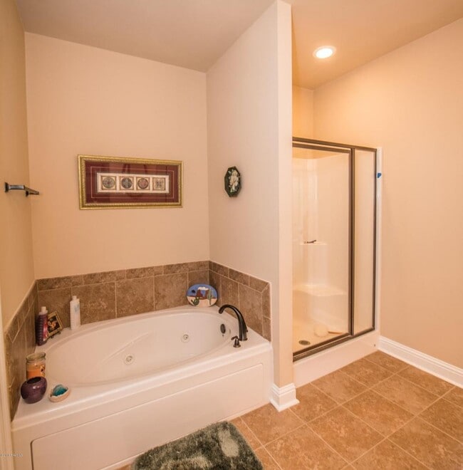 Building Photo - 103 Briar Leaf Way