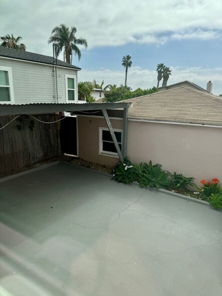 Building Photo - 803 Van Nuys St