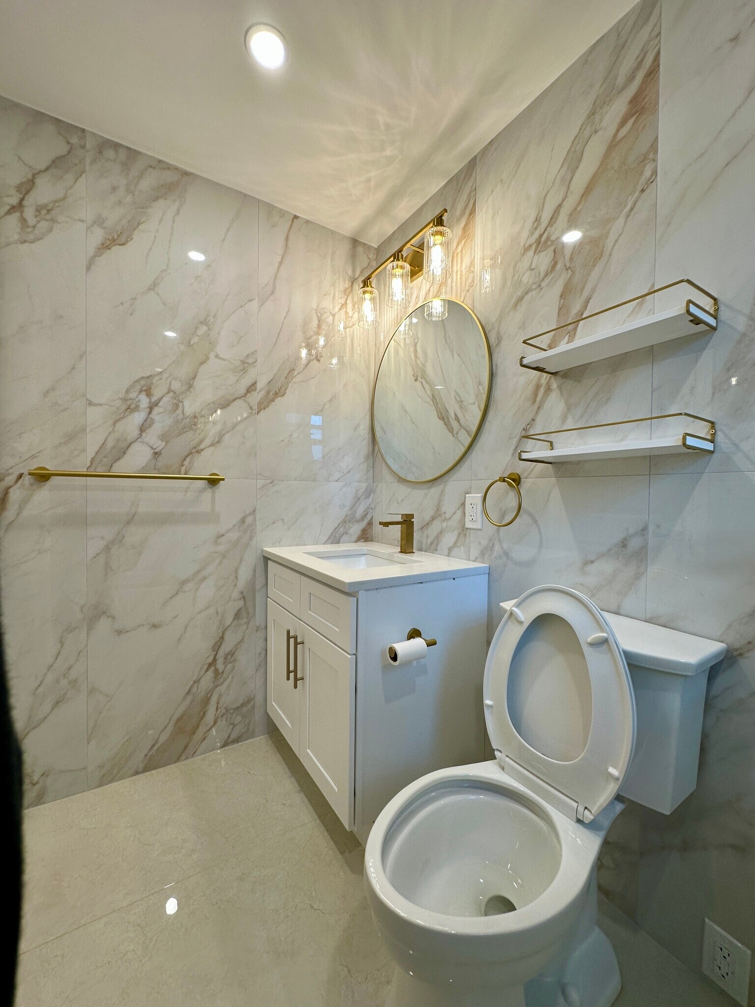Master Bathroom - 6917 43rd Ave