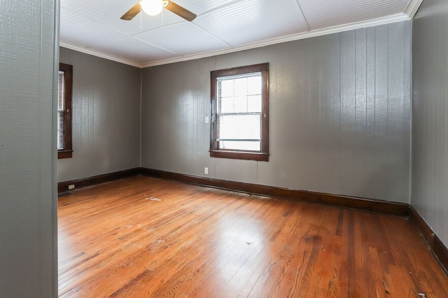 Building Photo - 3502 Lansing Ave