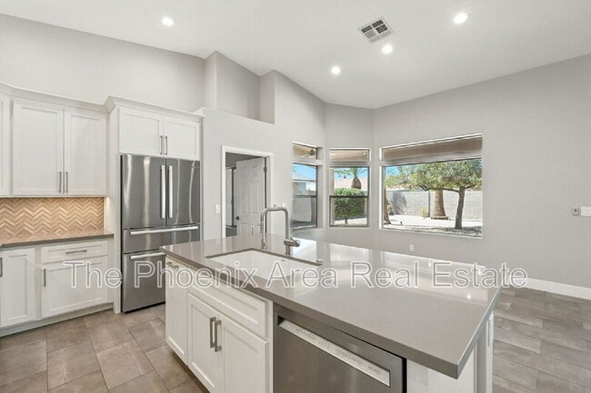 Building Photo - 25818 S Hollygreen Dr