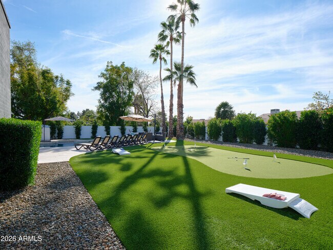 Building Photo - 15218 N 61st St