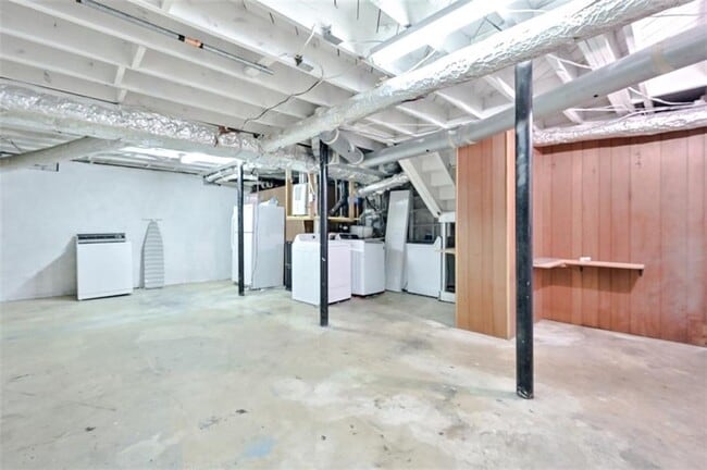 Building Photo - 4377 Vintage Ln