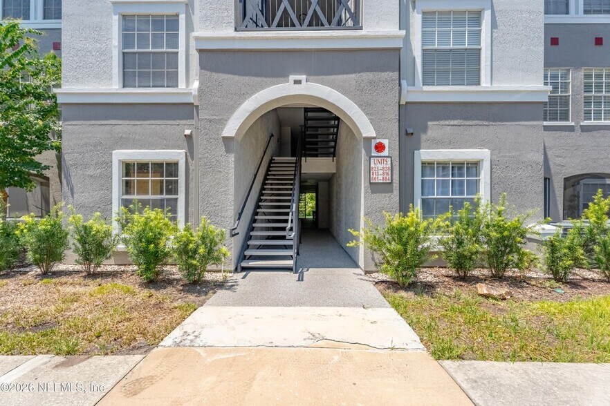 Building Photo - 3591 Kernan Blvd S