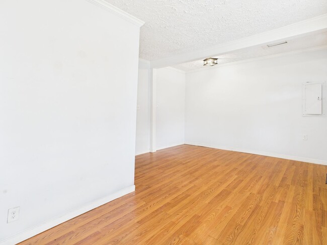 Building Photo - 3205 Hull Street Rd