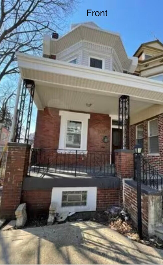 Primary Photo - 1224 Herbert St