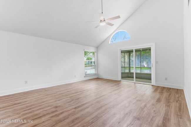 Building Photo - 325 Sunrise Cir