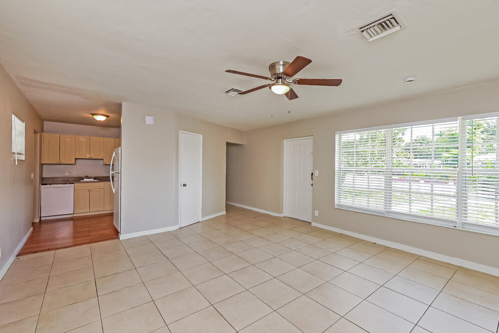 Building Photo - 1107 NW 15th Ct