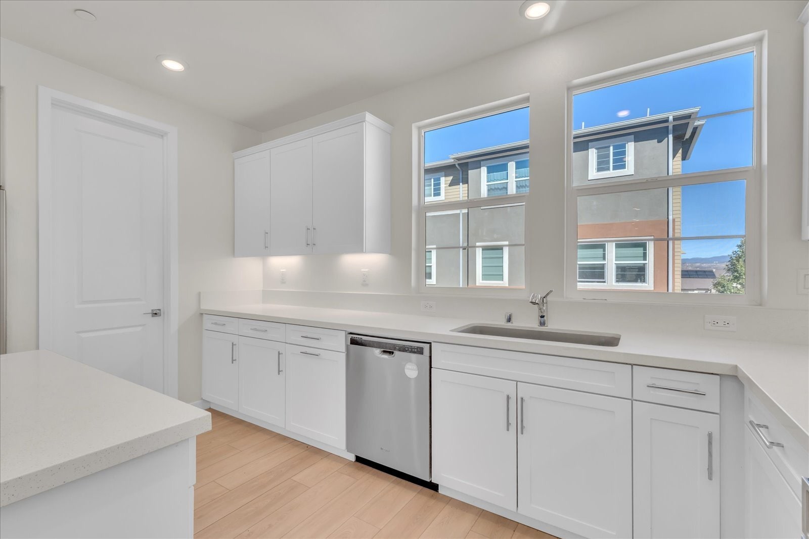 Building Photo - 27116 Valley Oak Pl