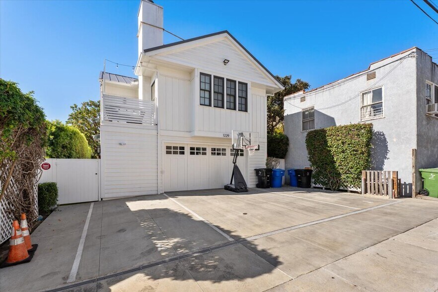 Building Photo - 1229 22nd St