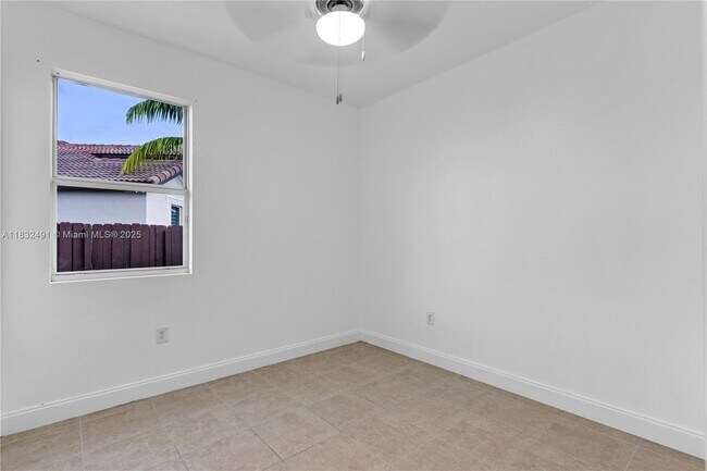 Building Photo - 28381 SW 128th Pl