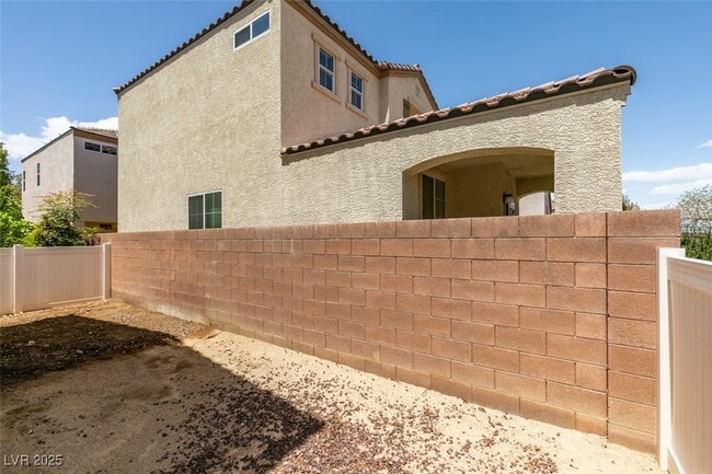 Building Photo - 1154 Village Crossing Lane