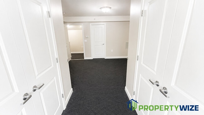 Building Photo - 4128 Orchard Ridge Blvd