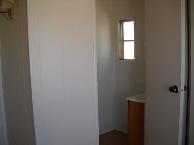 Building Photo - Cute trailer in Golden Acres